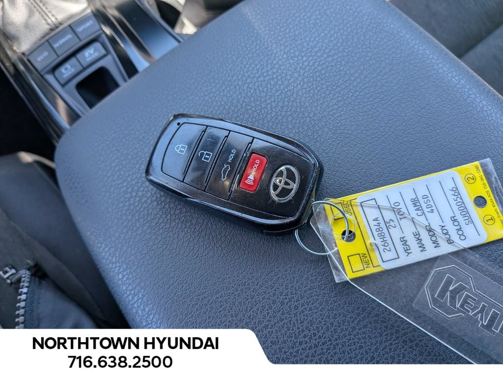 Used 2025 Toyota Camry LE AWD/4WD image 18
