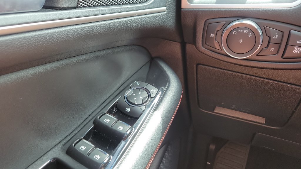 Used 2020 Ford Edge ST-Line FWD image 19