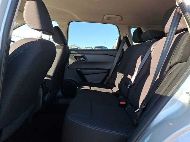 Used 2024 Nissan Rogue S image 10