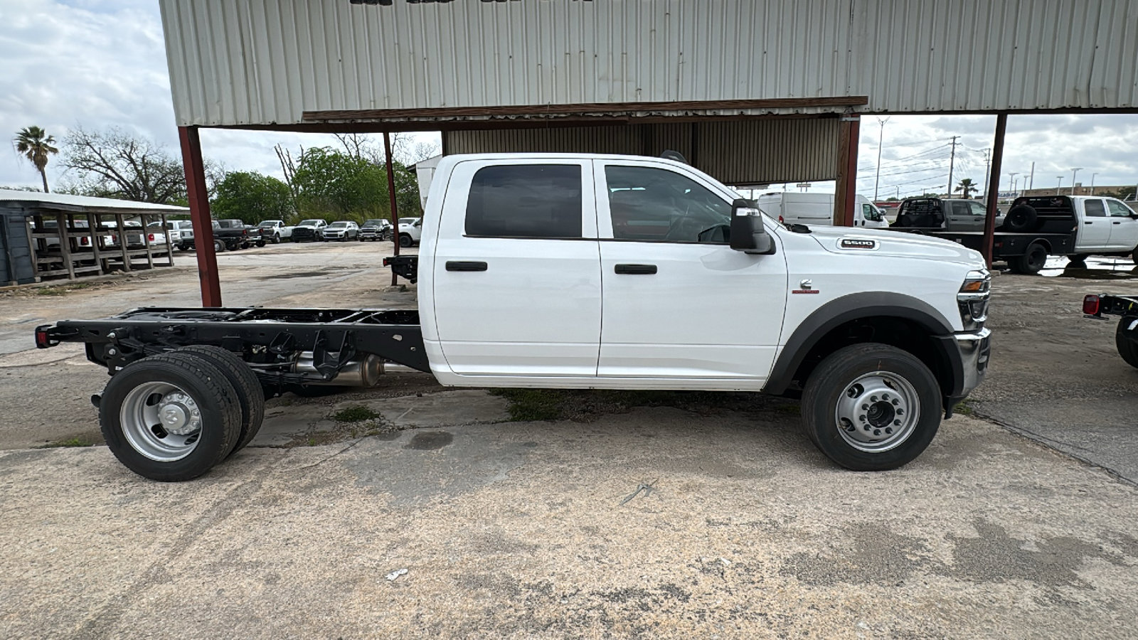 New 2026 RAM 5500 Tradesman w/ Chrome Appearance Group image 4