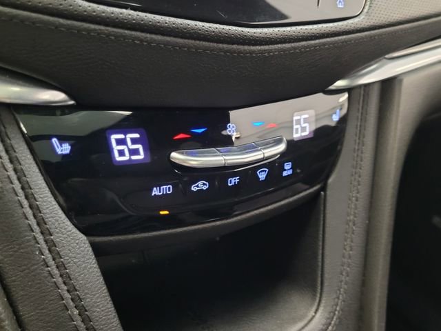 Used 2023 Cadillac XT6 Luxury image 22