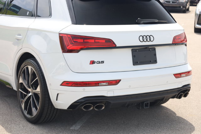 Used 2023 Audi SQ5 Prestige AWD/4WD image 8