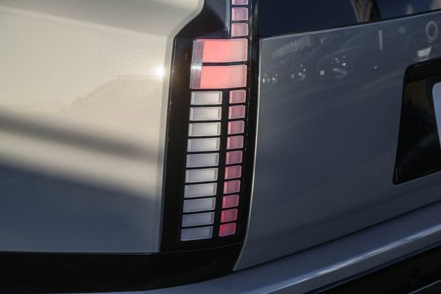 New 2026 Hyundai Ioniq 9 Calligraphy w/ Tow & Go Package AWD/4WD image 10