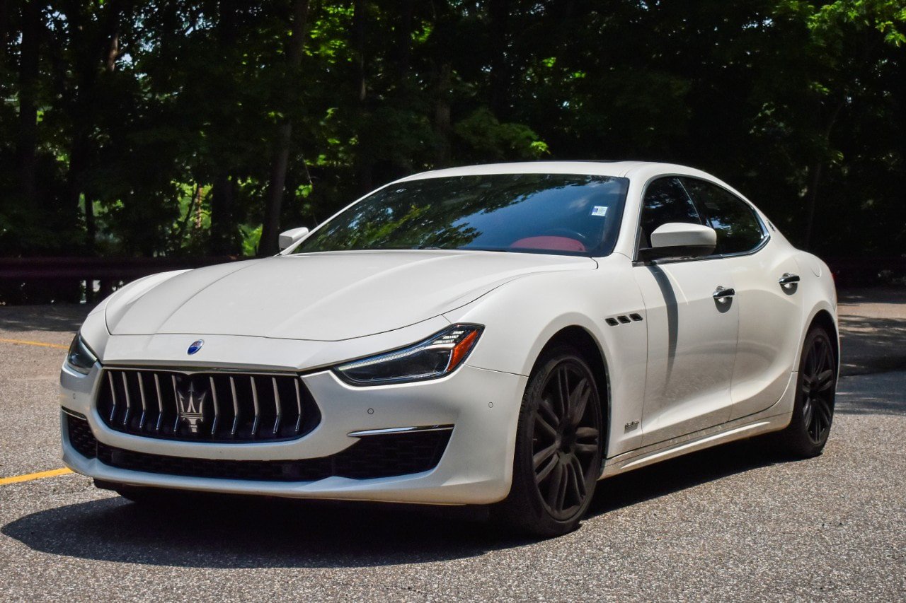 Used 2019 Maserati Ghibli GranLusso RWD image 2