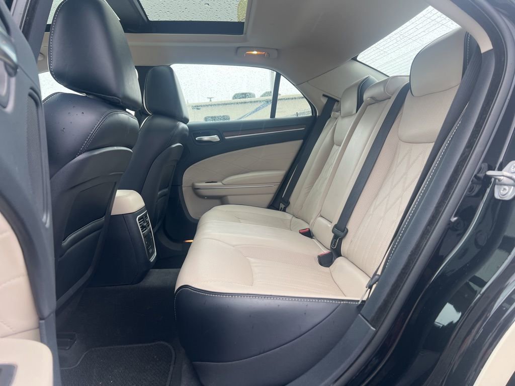 Used 2019 Chrysler 300 C w/ Sun, Sound & Nav Package image 26