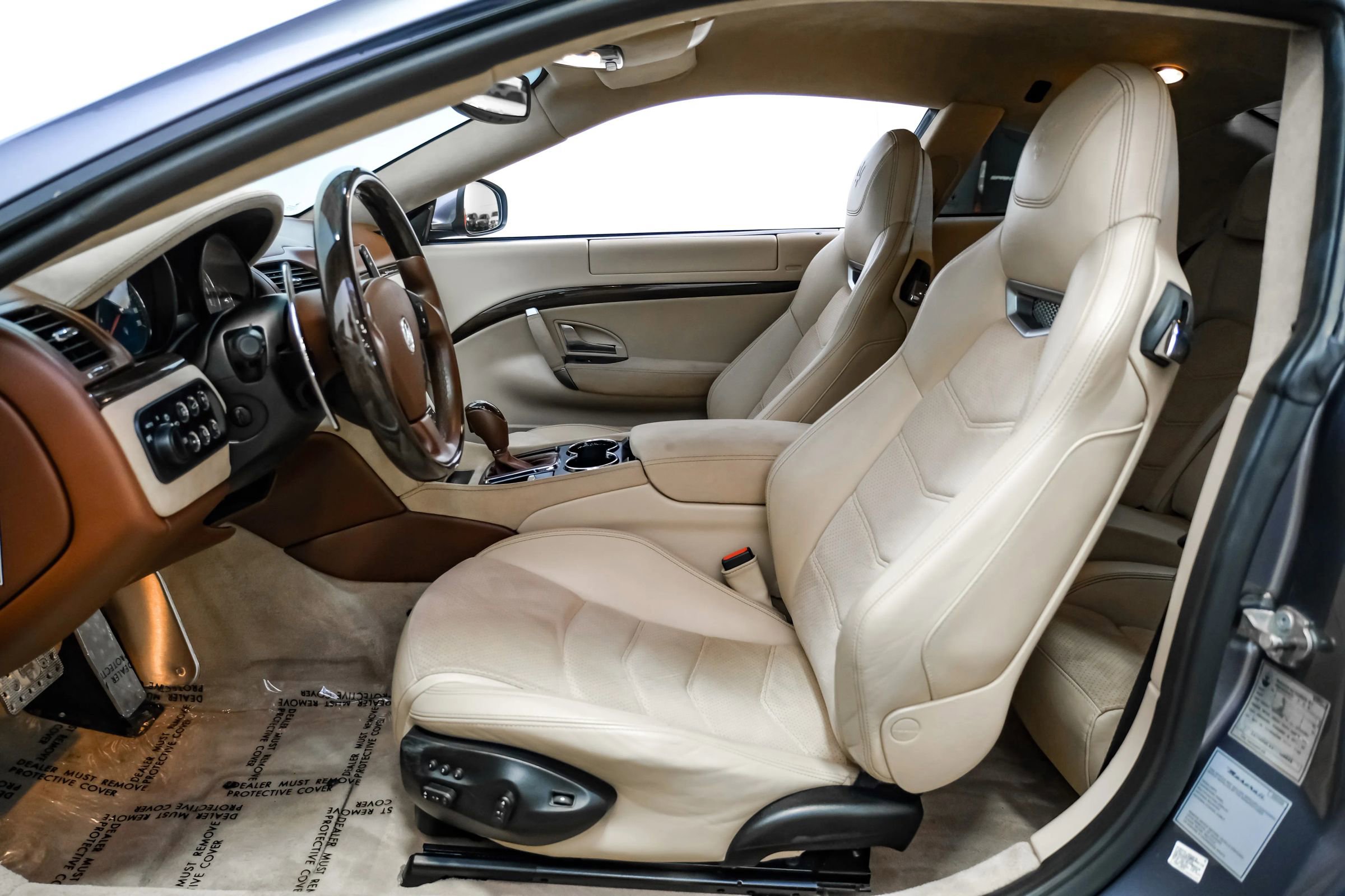 Used 2013 Maserati GranTurismo Sport RWD image 27