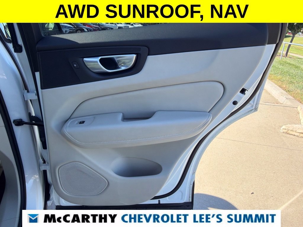 Used 2024 Volvo XC60 B5 Plus AWD/4WD image 31