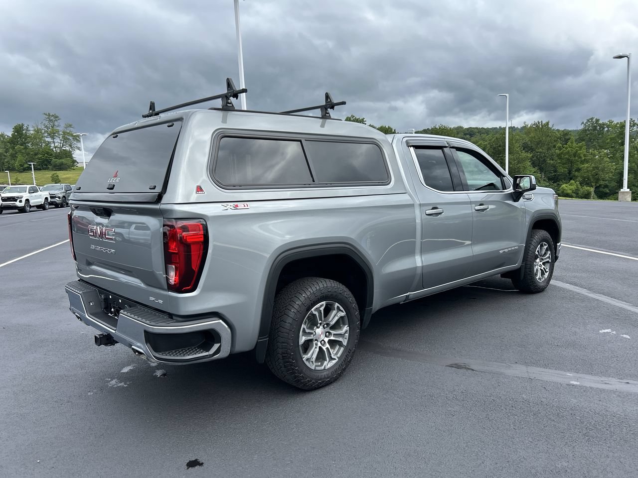 Used 2023 GMC Sierra 1500 SLE AWD/4WD image 7