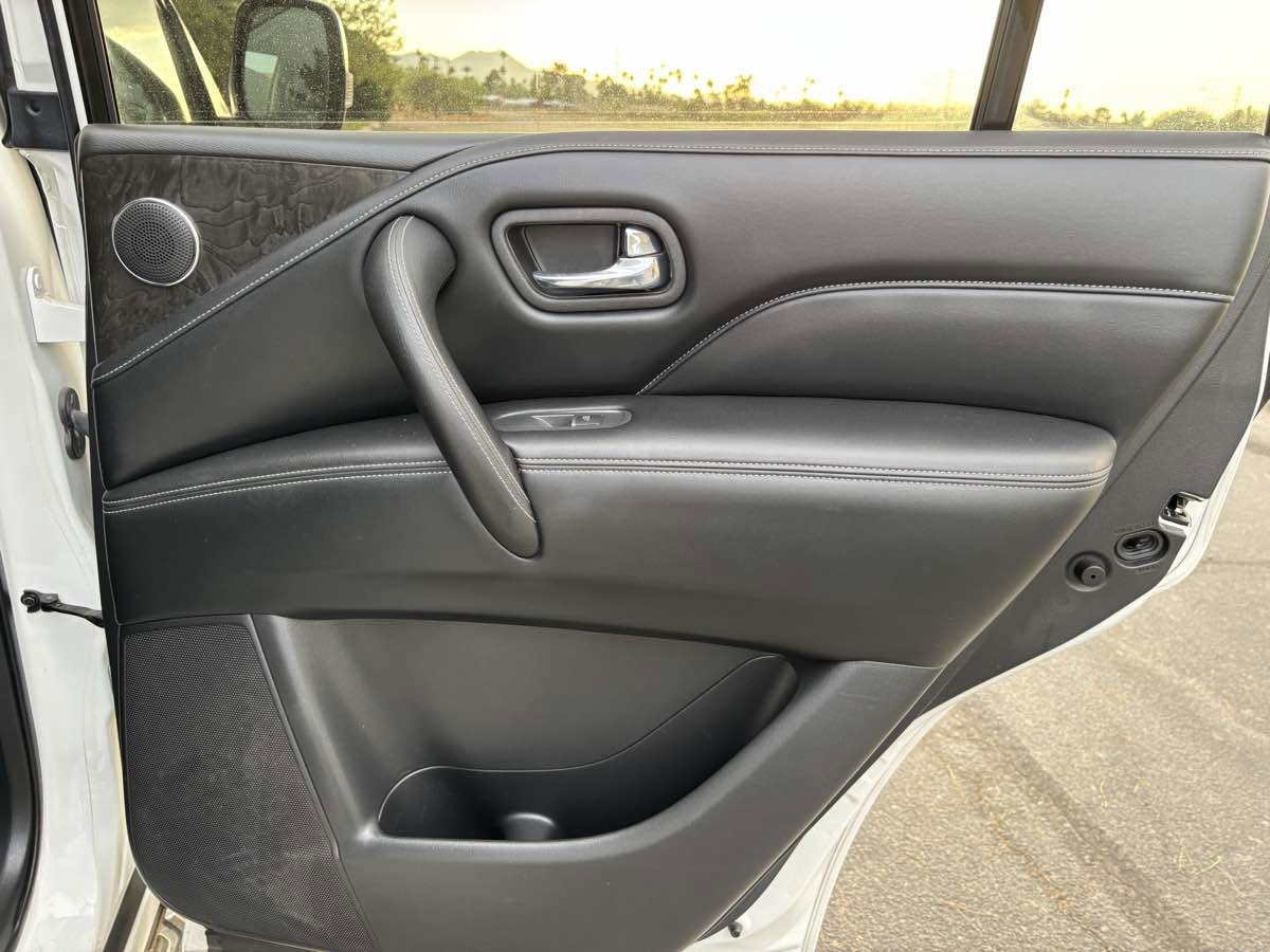 Used 2021 INFINITI QX80 Luxe image 28