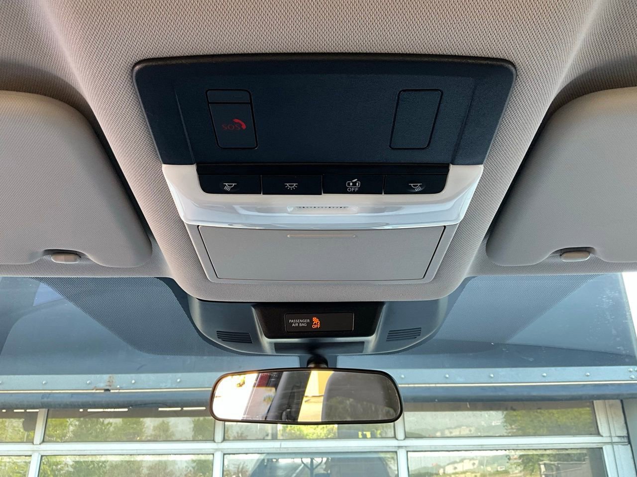 Used 2025 Nissan Rogue SV FWD image 16