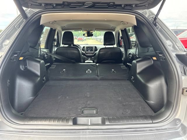 Used 2022 Jeep Cherokee Trailhawk w/ Comfort/Convenience Group AWD/4WD image 33