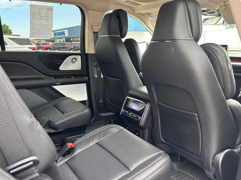 Used 2024 Lincoln Aviator Reserve w/ Equipment Group 201A AWD/4WD image 23