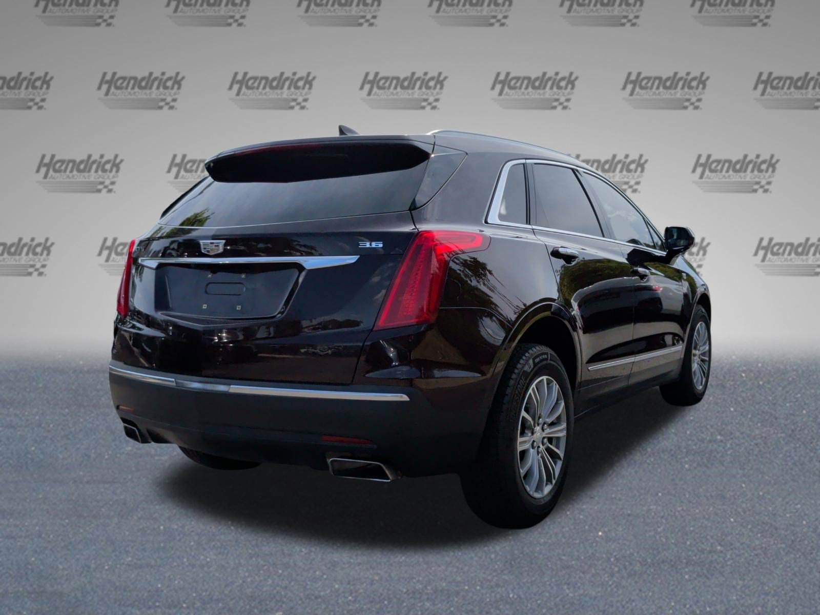 Used 2017 Cadillac XT5 Luxury w/ Driver Awareness Package FWD image 7