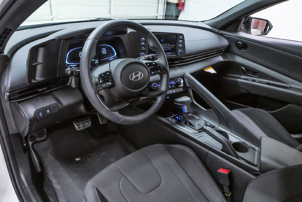 Certified 2026 Hyundai Elantra Sport FWD image 2