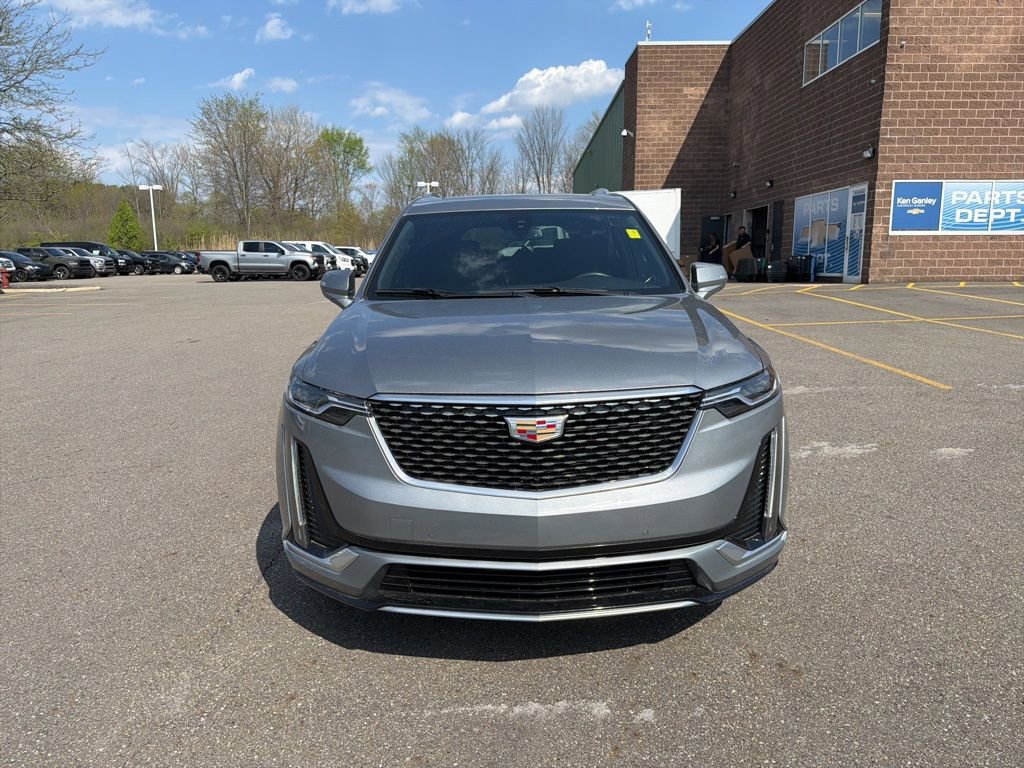 Used 2024 Cadillac XT6 Luxury w/ LPO, Floor Liner Package AWD/4WD image 4