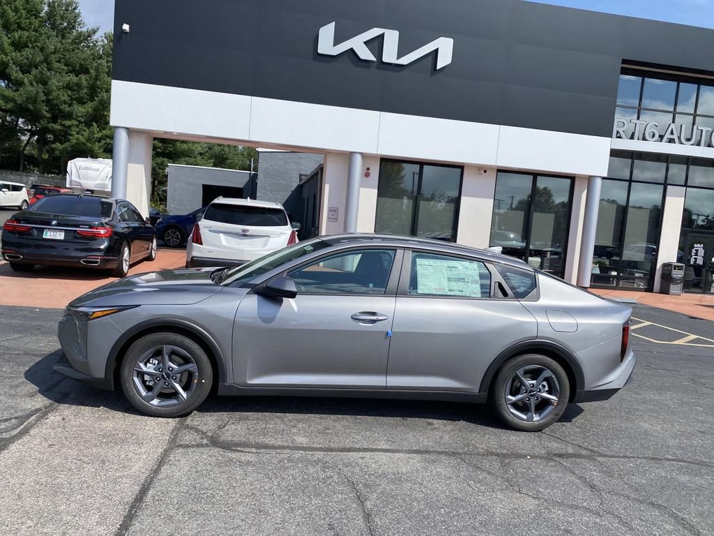 New 2026 Kia K4 FWD image 2