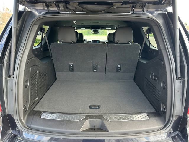 Used 2023 Chevrolet Suburban Premier image 30