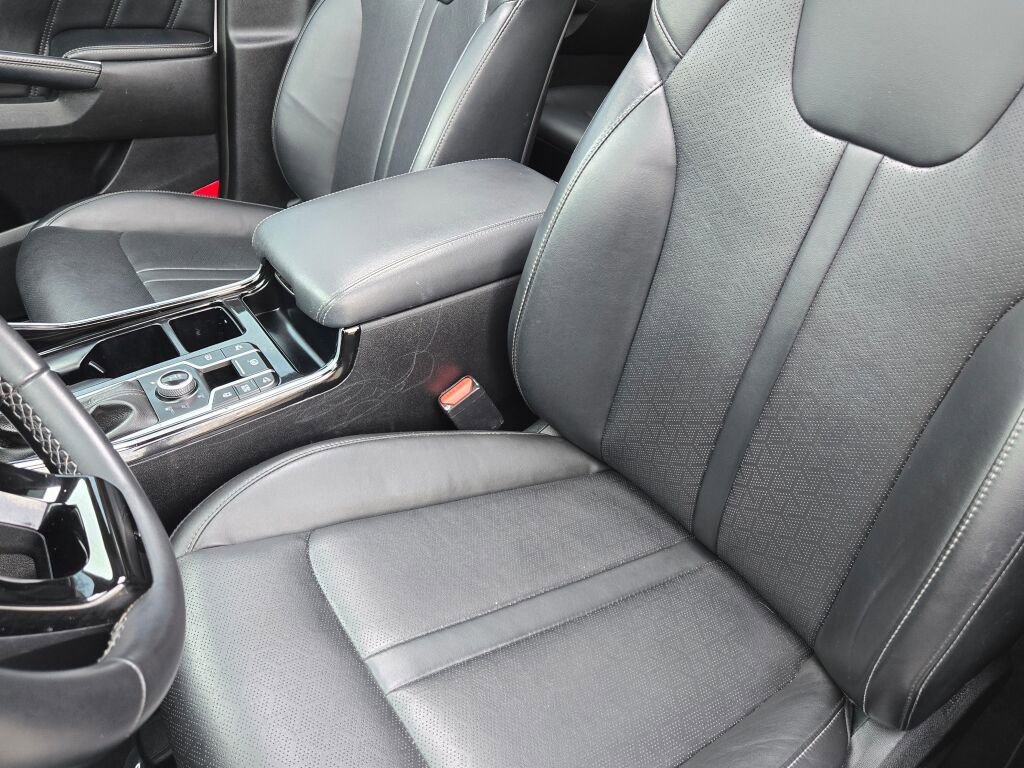 Used 2021 Kia Sorento SX image 28