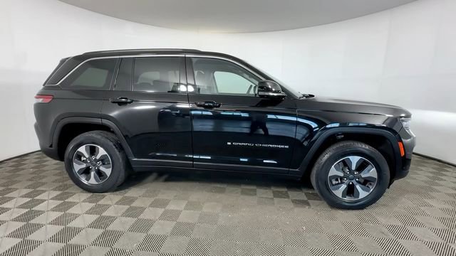 Used 2023 Jeep Grand Cherokee 4WD 4xe w/ Luxury Tech Group II image 3