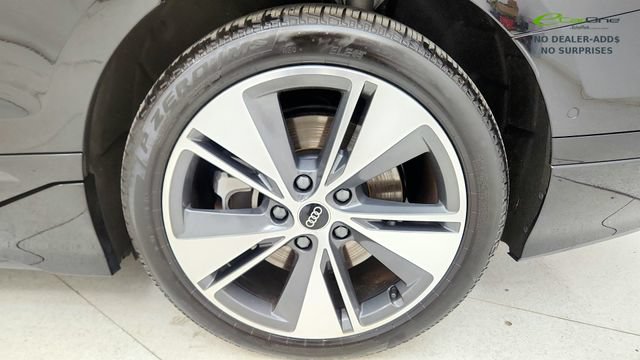Used 2025 Audi A6 e-tron Premium Plus w/ Premium Plus RWD image 79