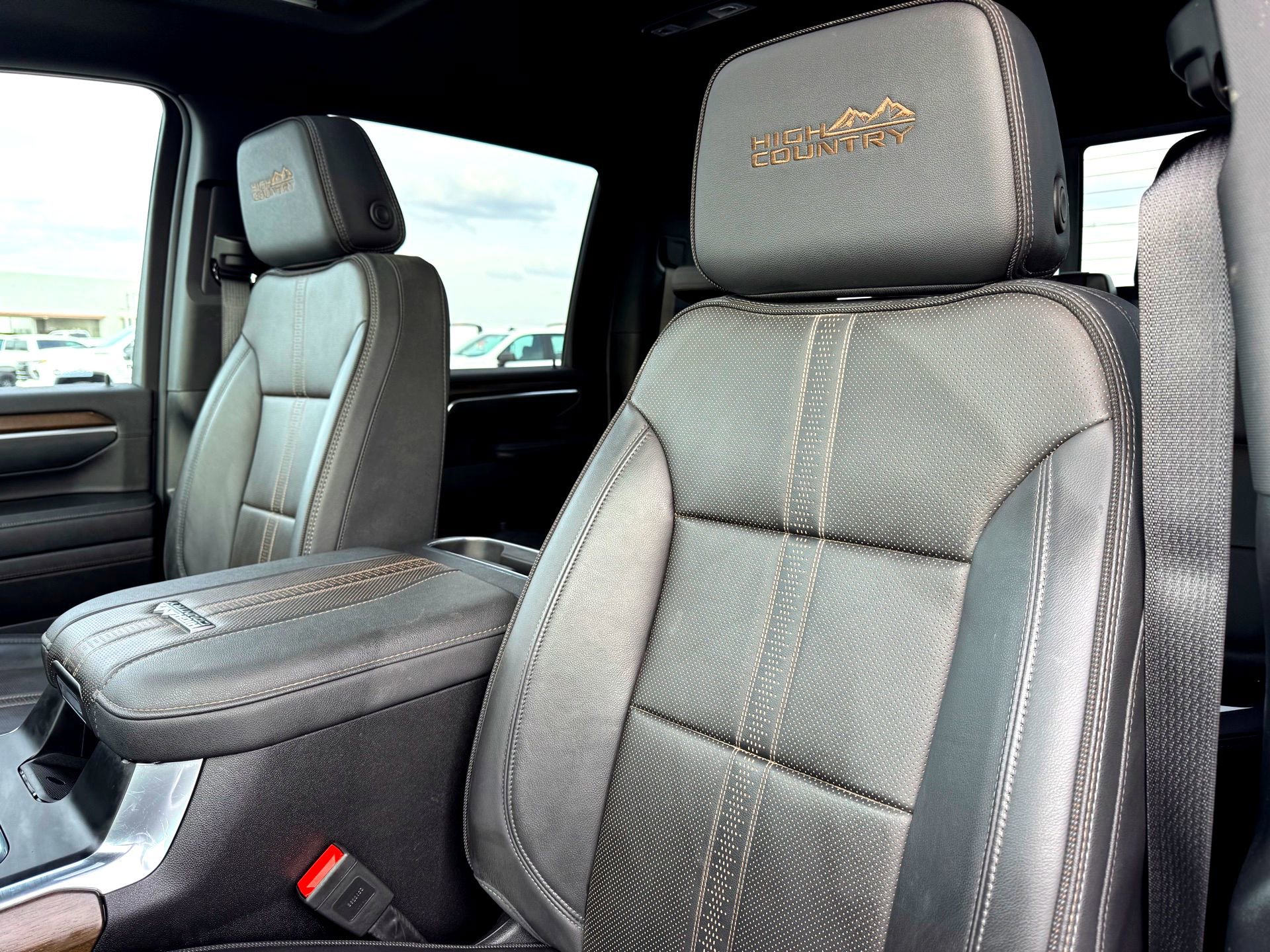 Used 2025 Chevrolet Silverado 2500 High Country w/ High Country Premium Package image 13