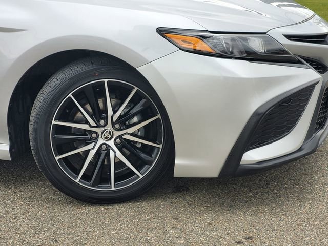Used 2023 Toyota Camry SE image 9