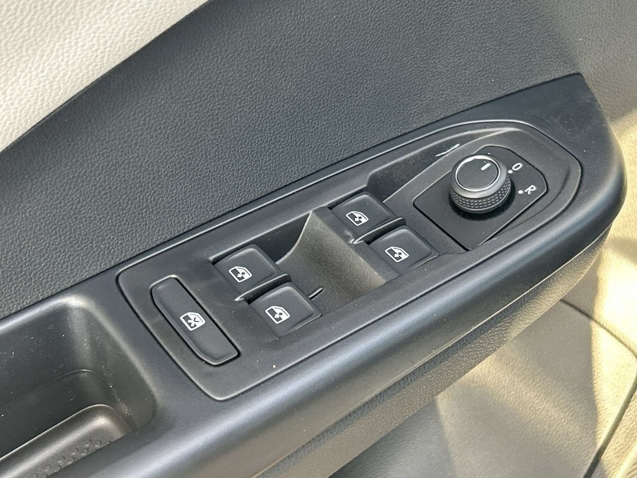 New 2026 Volkswagen Taos S FWD image 17