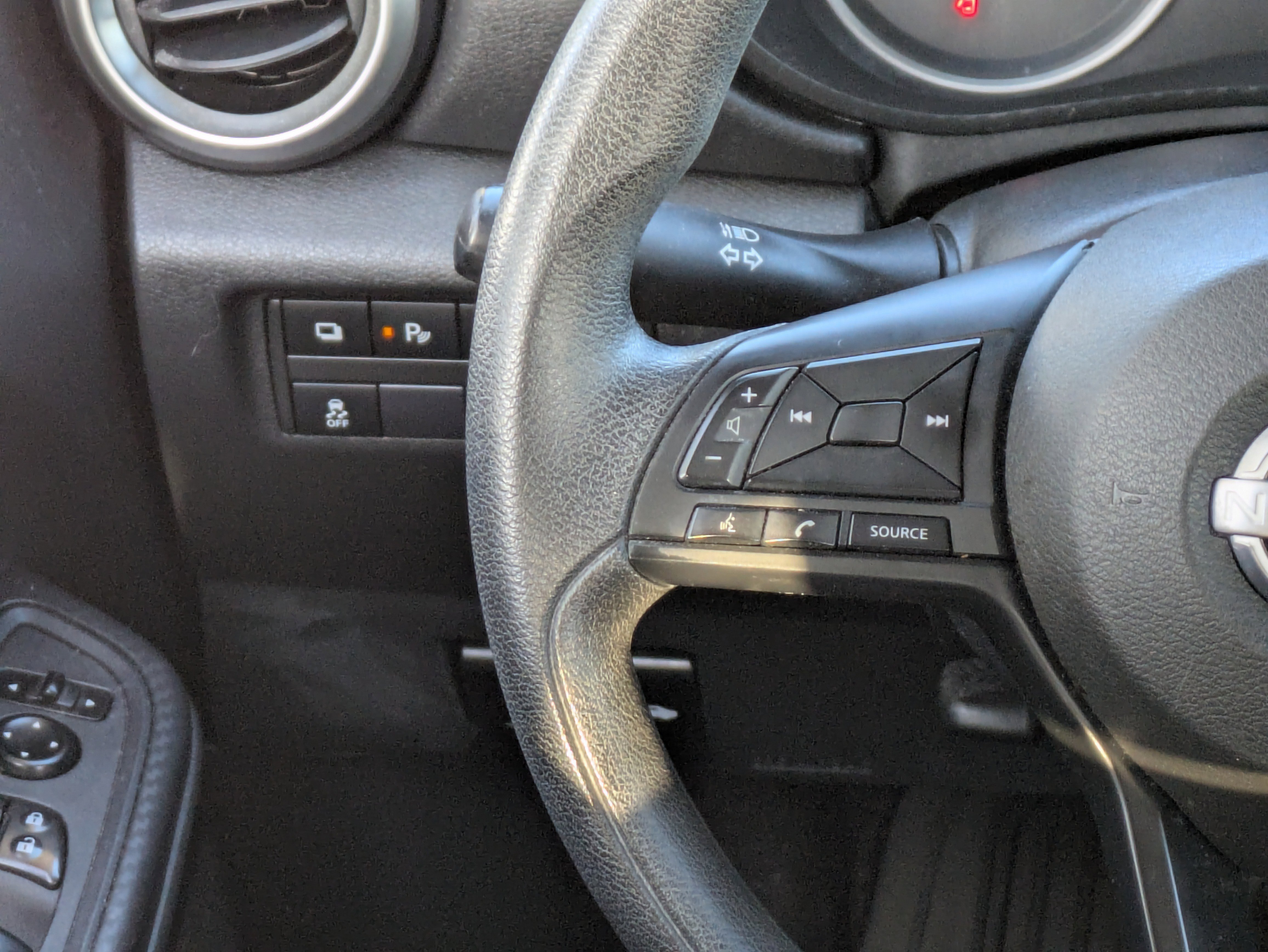 Used 2024 Nissan Versa S w/ Trunk Package image 22