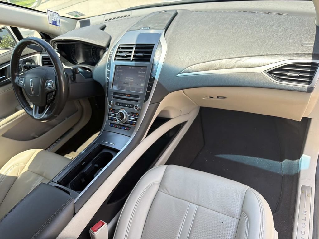 Used 2020 Lincoln MKZ Reserve w/ Monochromatic Package FWD image 15