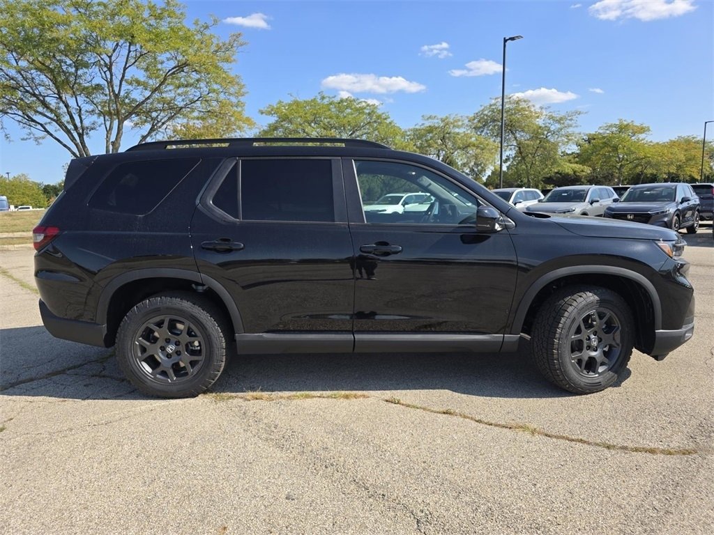 New 2025 Honda Pilot TrailSport image 21