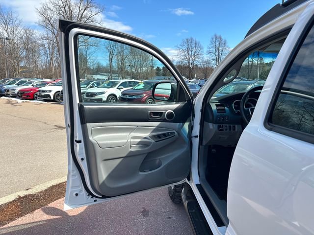 Used 2014 Toyota Tacoma 4x4 Double Cab w/ TRD Sport Package image 11