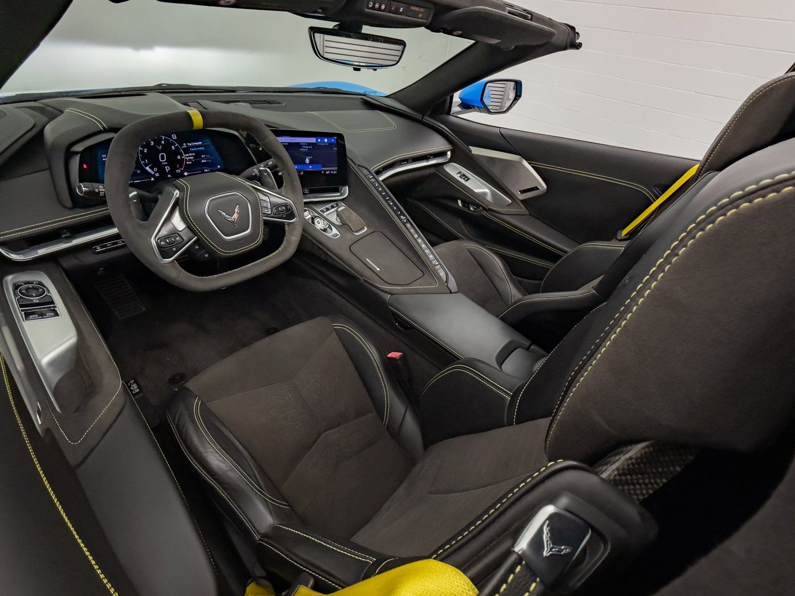 Used 2020 Chevrolet Corvette Stingray Premium Cpe w/ 3LT Preferred Equipment Group image 11