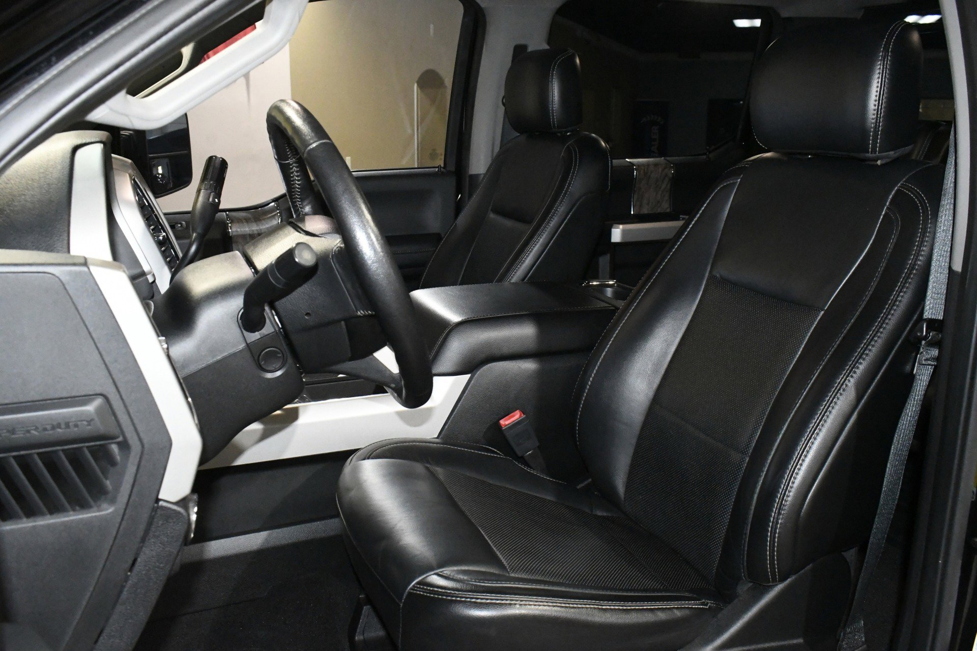 Used 2019 Ford F250 Lariat w/ Lariat Ultimate Package image 7