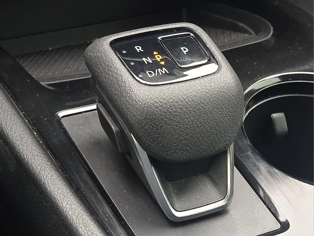 Used 2023 Nissan Rogue S image 29