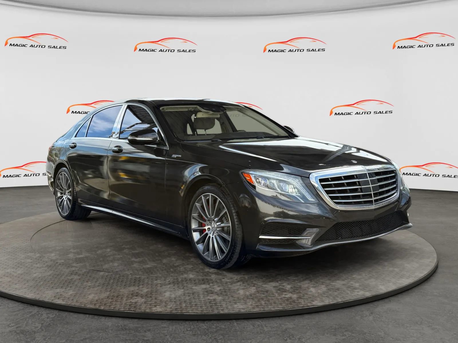 Used 2014 Mercedes-Benz S 550 Sedan image 3