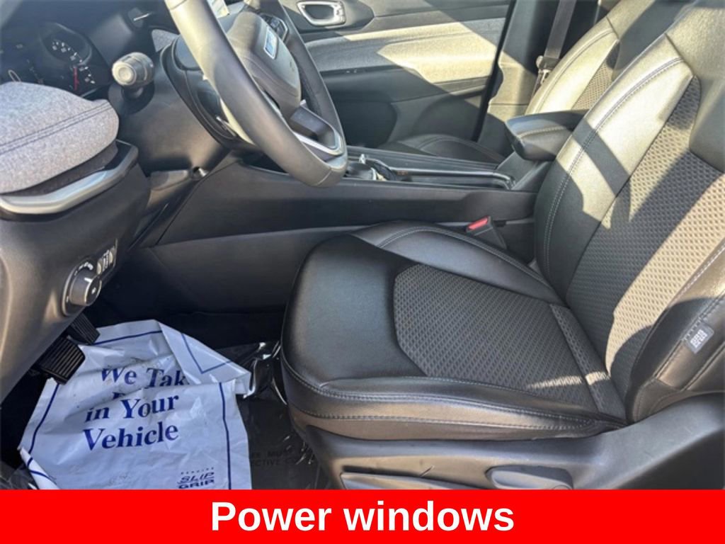 Certified 2024 Jeep Compass Latitude image 11