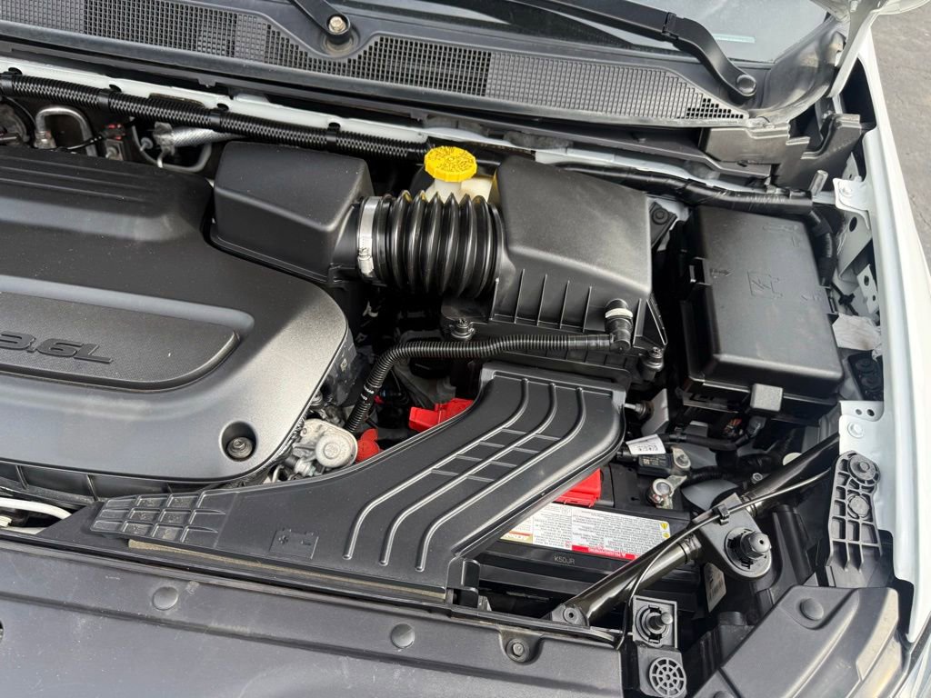 Used 2023 Chrysler Pacifica Touring-L FWD image 62