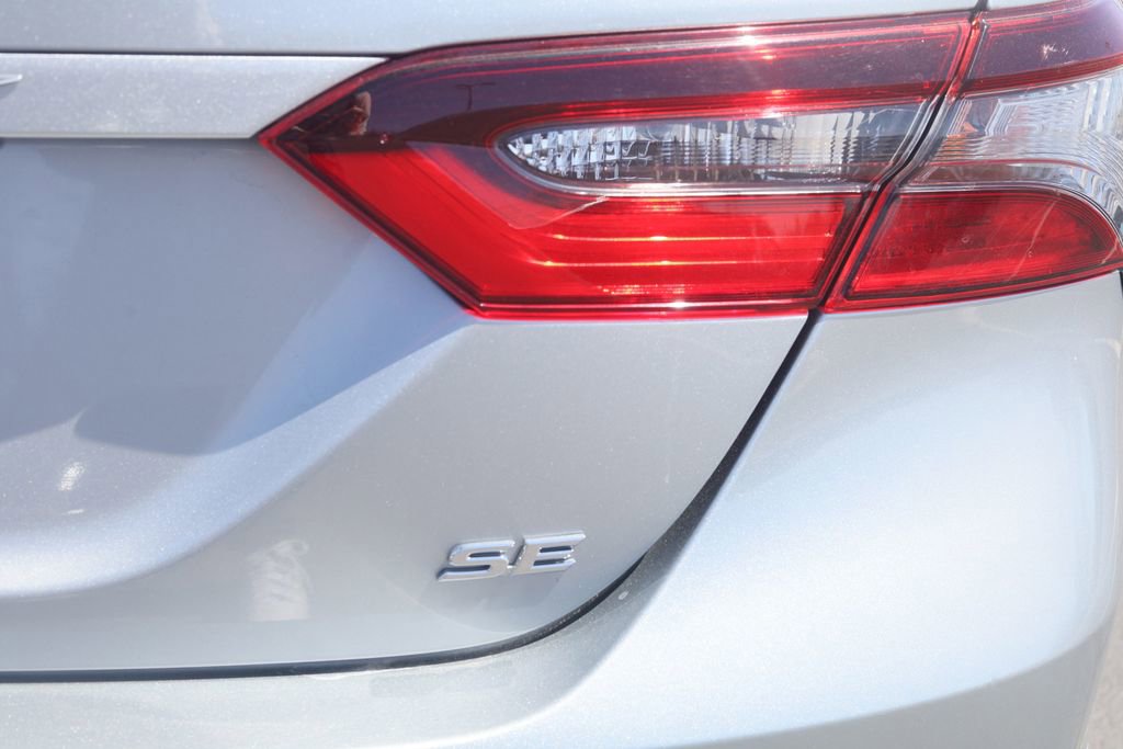 Used 2022 Toyota Camry SE w/ Cold Weather Package AWD/4WD image 32