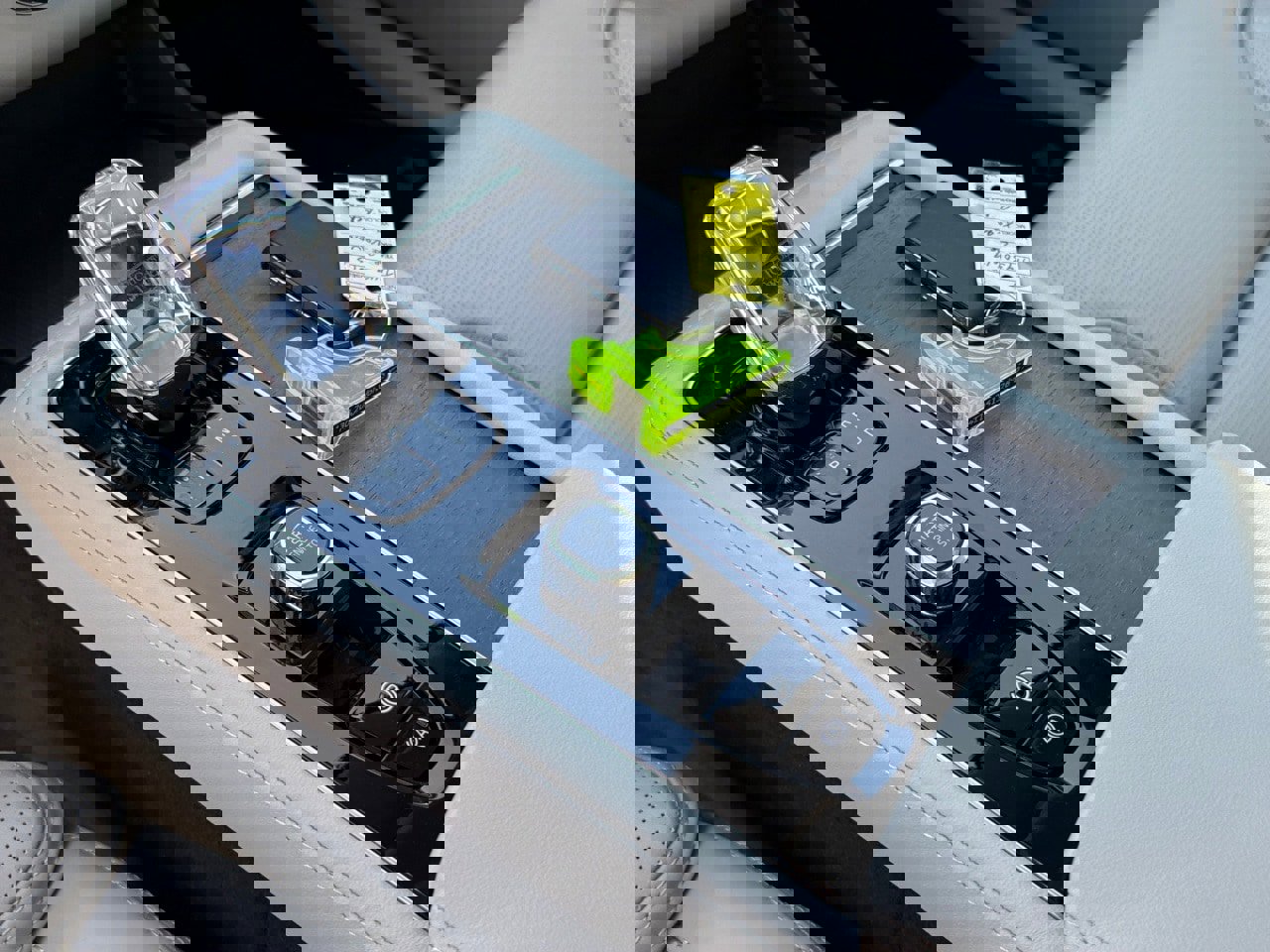 New 2026 Volvo XC90 B6 Ultra w/ Protection Package Premier image 13