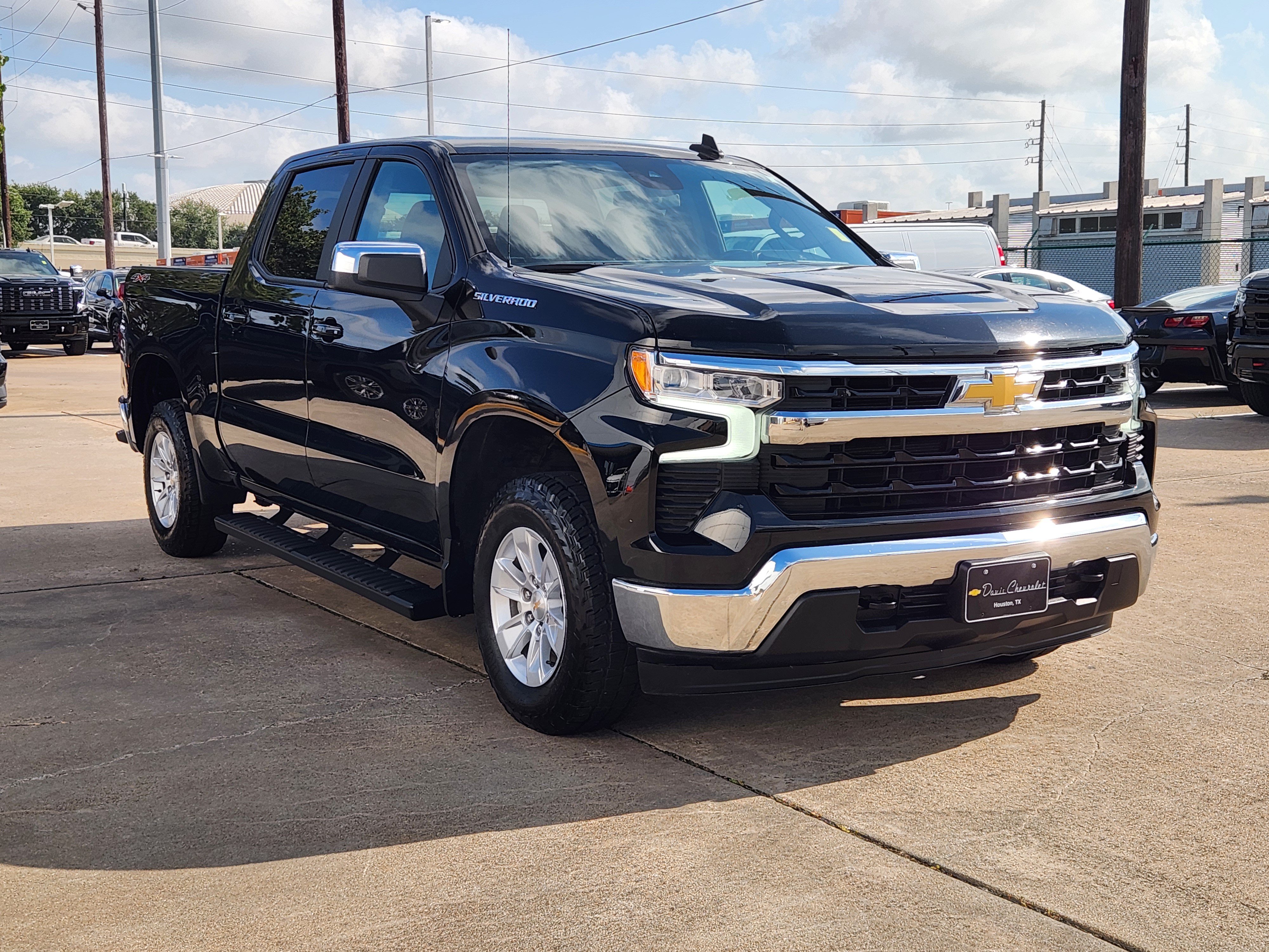 Certified 2025 Chevrolet Silverado 1500 LT AWD/4WD image 4