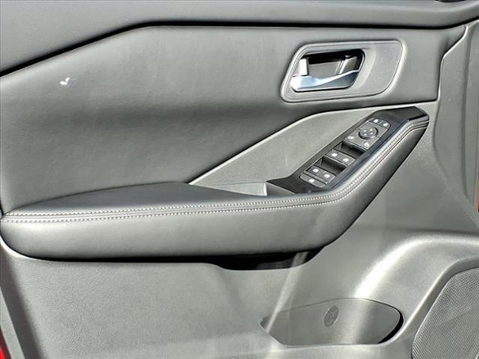 New 2026 Nissan Rogue SV image 18