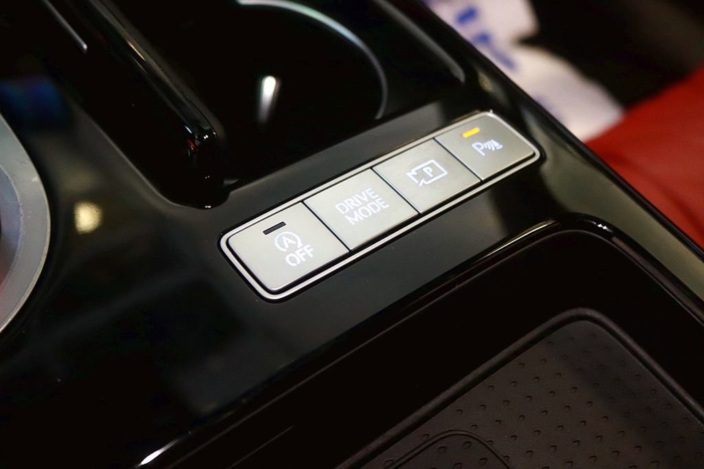 Used 2025 Genesis G80 2.5T Sport Prestige image 22