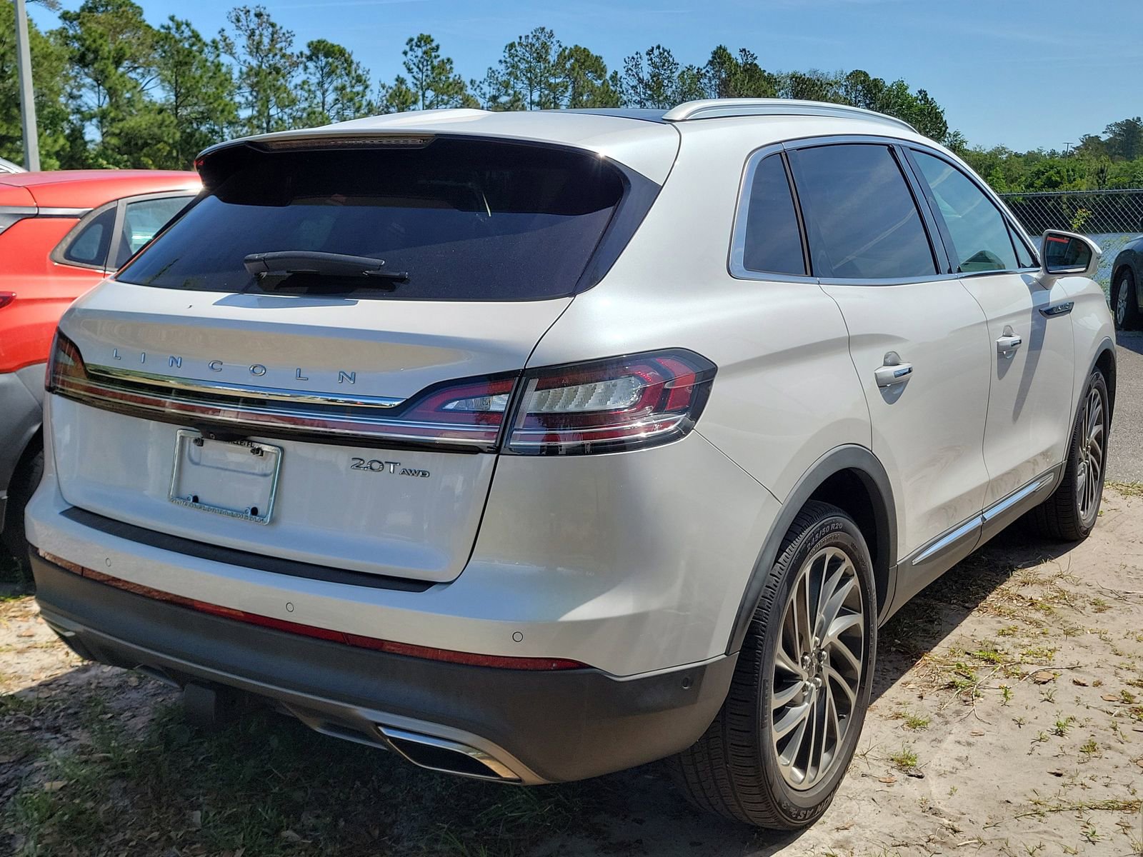 Used 2019 Lincoln Nautilus Reserve image 8