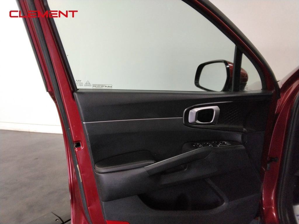Used 2022 Kia Sorento LX image 21