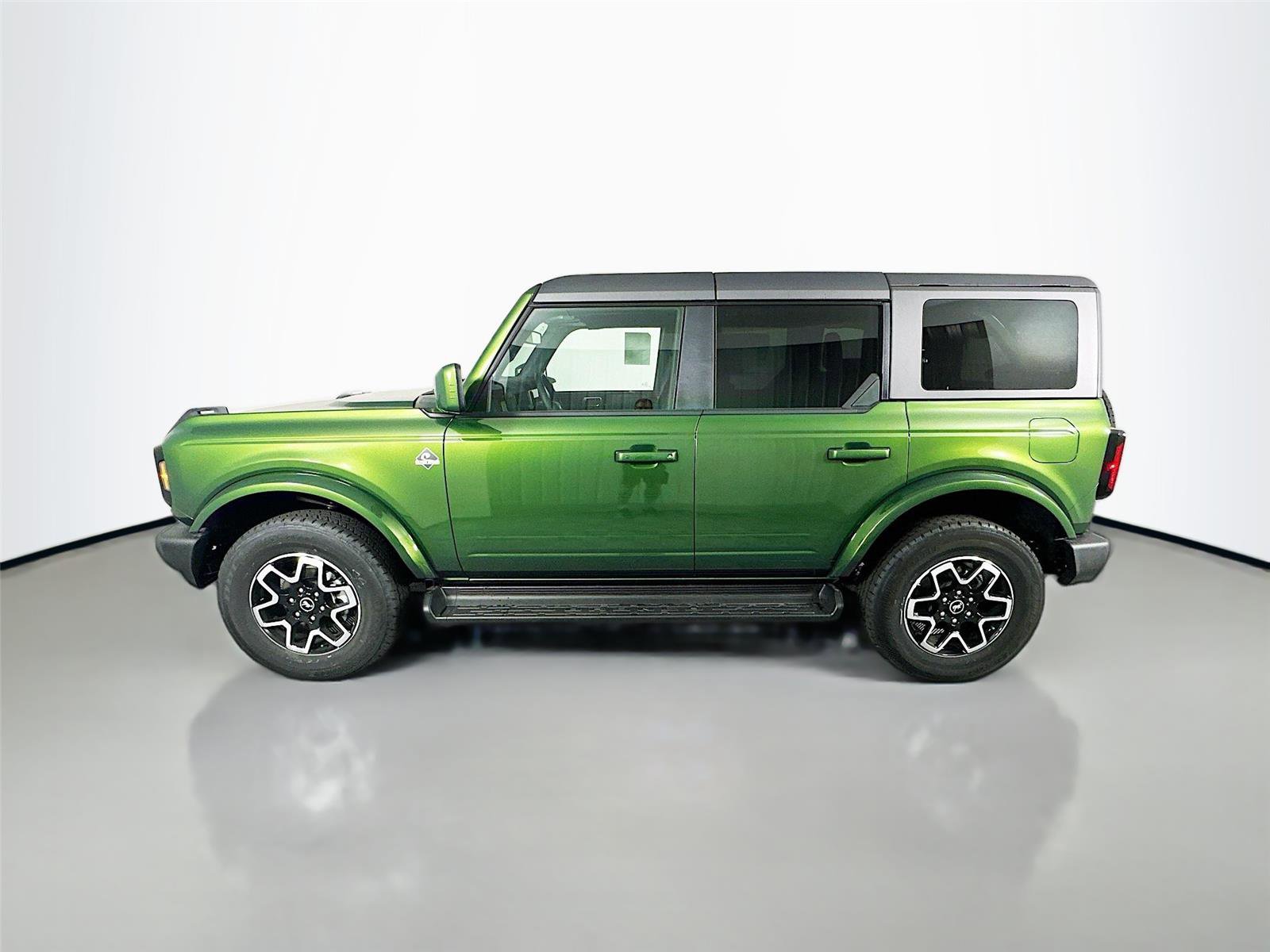 New 2025 Ford Bronco Outer Banks image 4