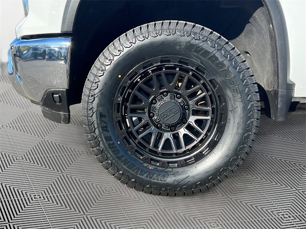 Used 2024 Chevrolet Silverado 2500 LT image 28