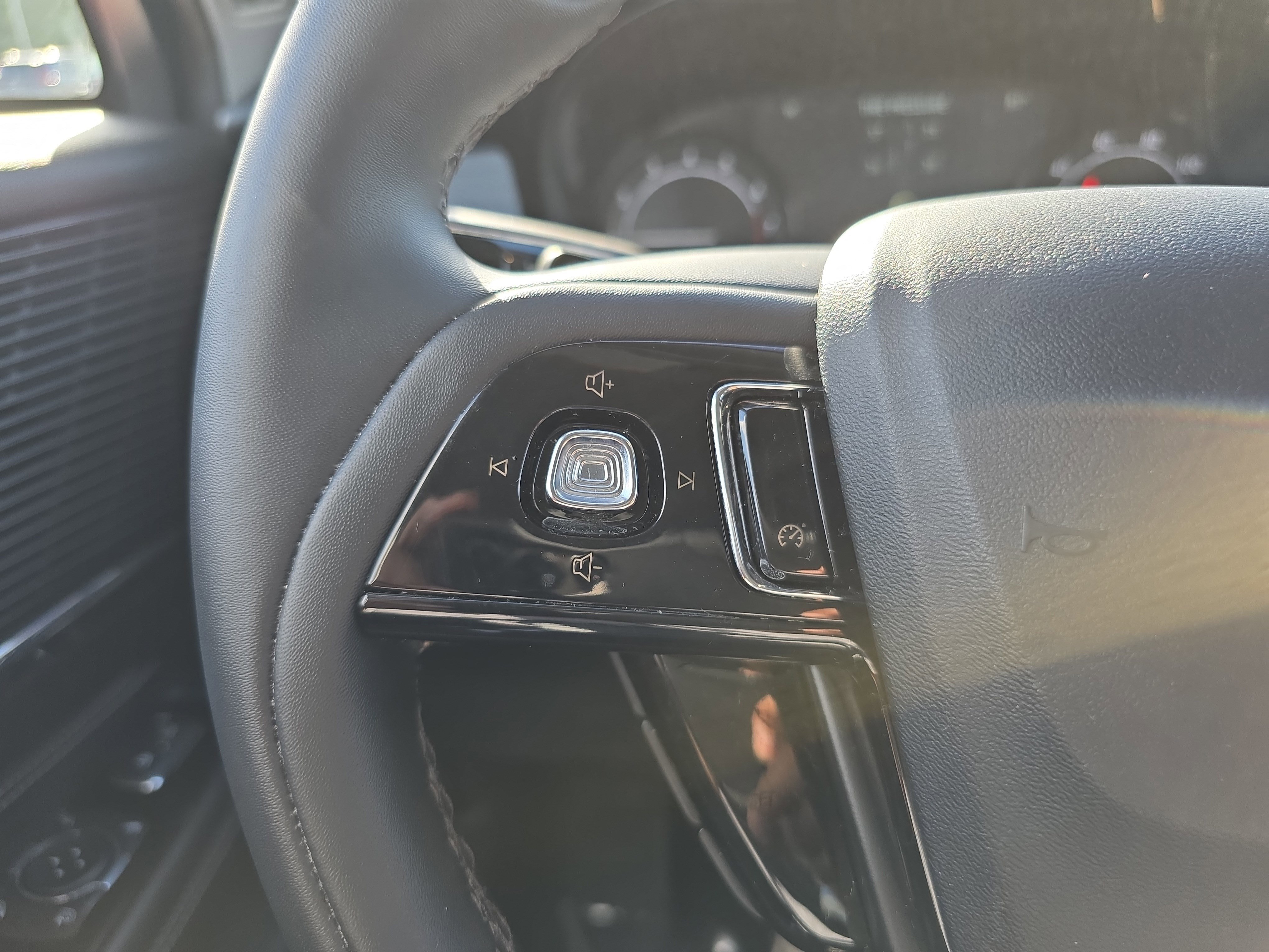 Certified 2022 Lincoln Corsair AWD w/ Equipment Group 101A image 16