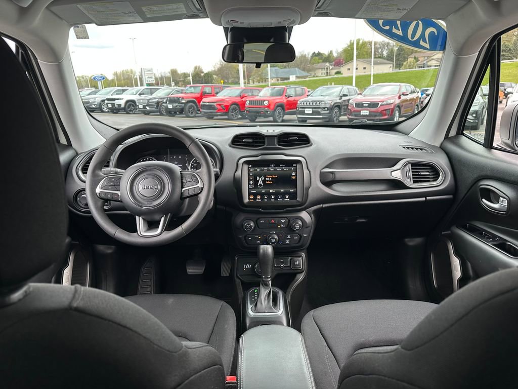 Certified 2023 Jeep Renegade Latitude AWD/4WD image 12