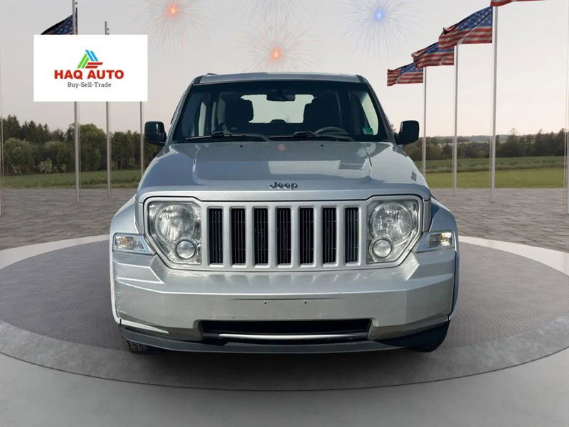 Used 2008 Jeep Liberty Sport image 2