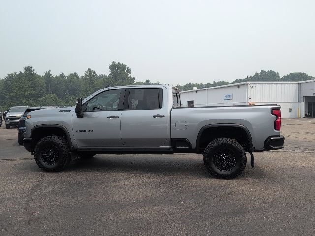 Used 2026 Chevrolet Silverado 2500 ZR2 w/ LPO, Dark Essentials Package AWD/4WD image 4